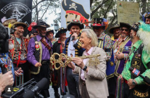 Jane Castro Leading Tampa Forward